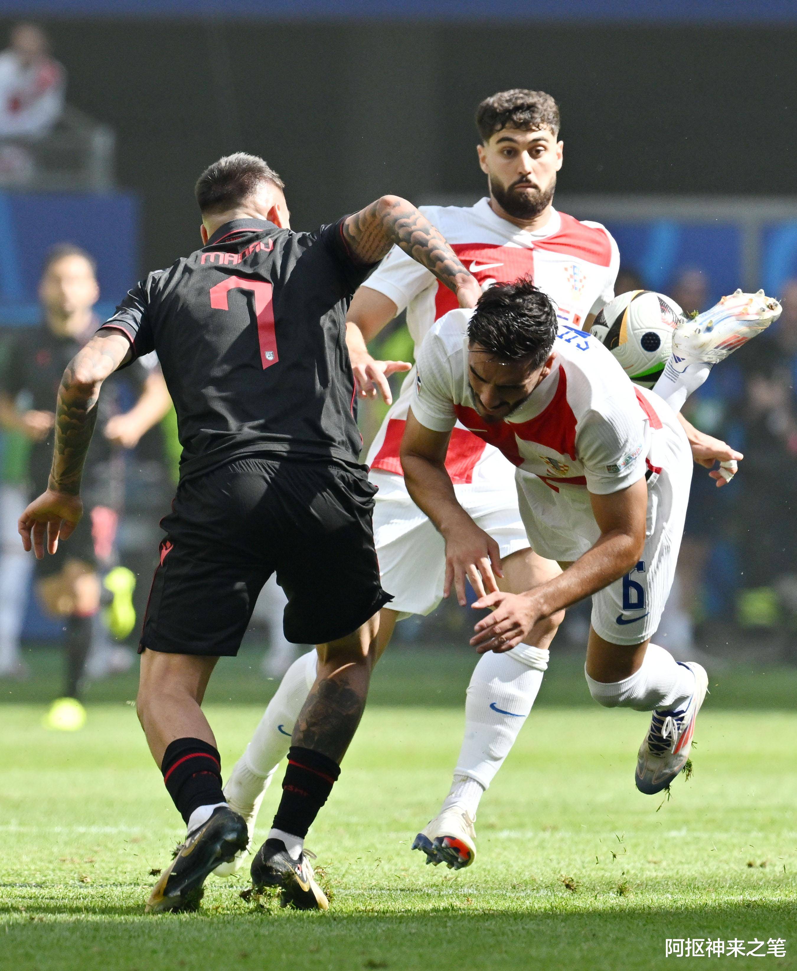 金年会官网|https://h5-main-9you.com-包含冲刺阶段塞维利亚备战法国杯，伤情更新细节曝光，气氛紧张，高层口径保持一致的词条